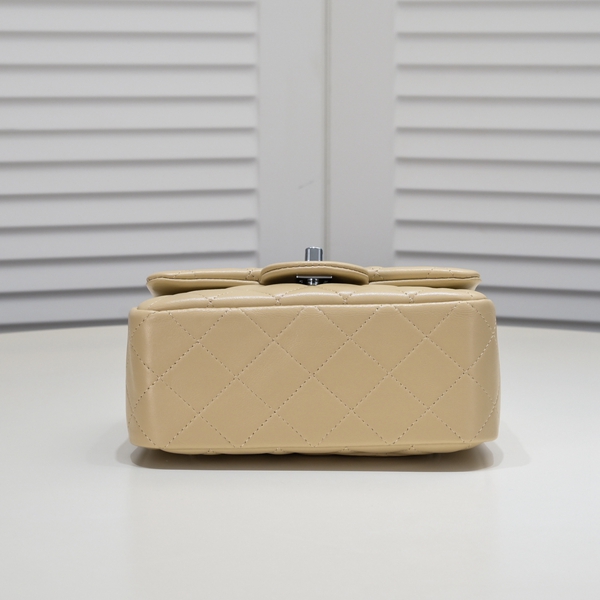 シャネルバッグ内部構造